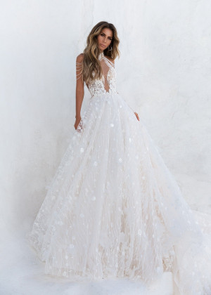 Luxury Beaded Halter Neck Ivory Lace Tulle Backless Wedding Dress